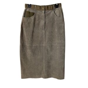 Elegant Gray Pencil Skirt in vintage leather